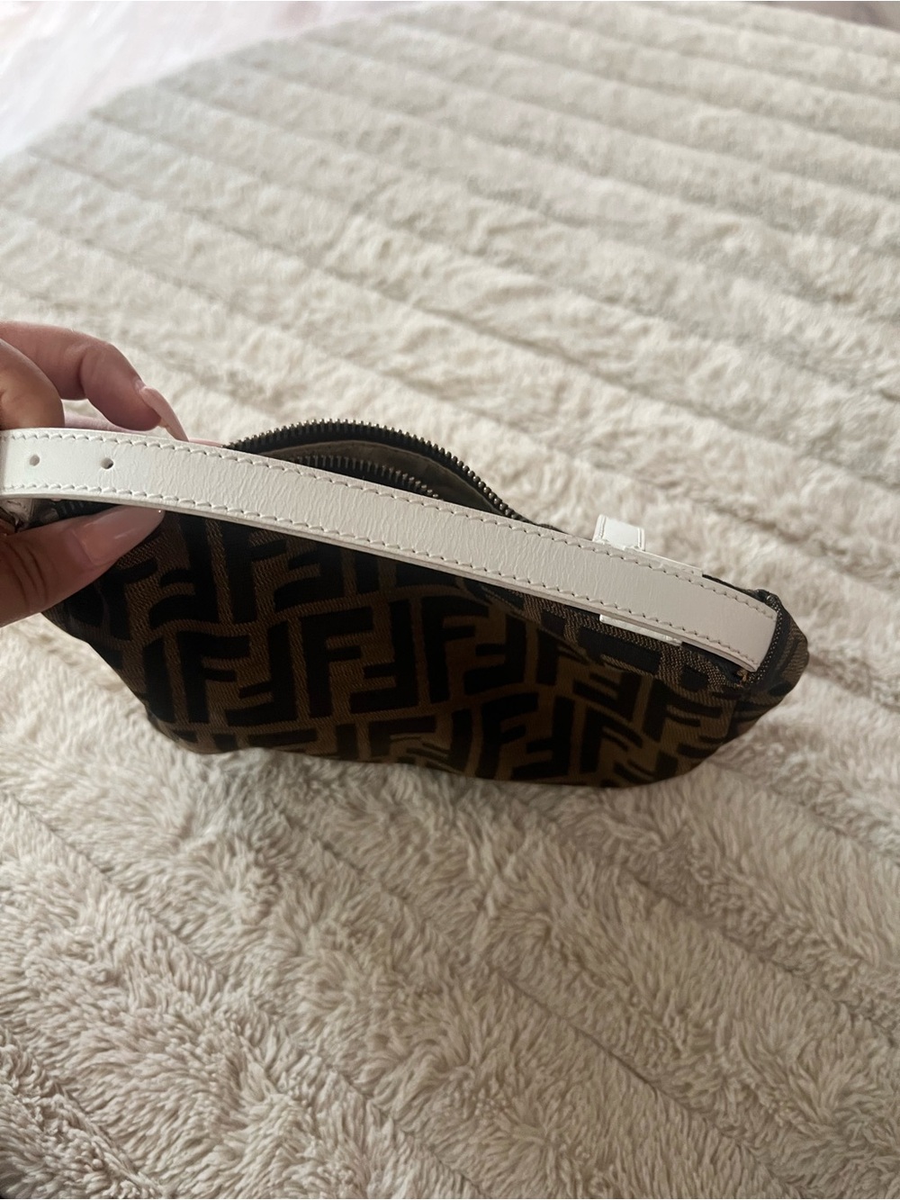 Fendi Brown and Black FF Logo Mini Baguette Shoulder Bag - Picture 4 of 7